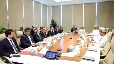 Bakan Bayraktar Umman'da Yatırım Görüşmesi Yaptı