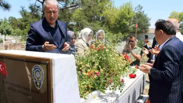 Hulusi Akar: 'El birliğiyle çalışarak Terörsüz Türkiye'yi hep beraber inşa edeceğiz'