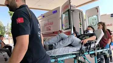 İnegöl'de Kaza: Otomobil Direğe Çarptı