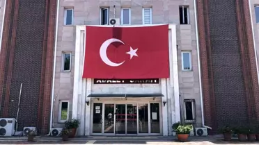 Isparta'da Kadın Tornavida ile Erkek Arkadaşını Yaraladı