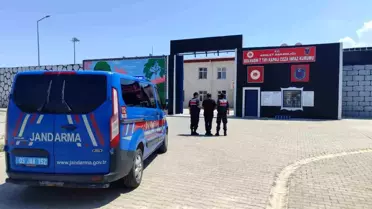Aranan Suçlu Jandarma Tarafından Yakalandı