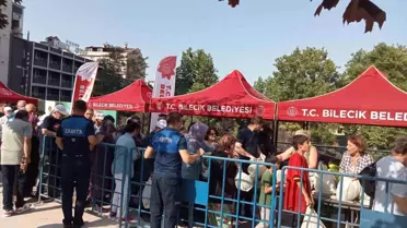 Bilecik'te Üreticinin Karpuzları Ücretsiz Dağıtıldı
