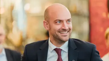 Fransa, İran'a Yaptırımları Geri Getirebilir
