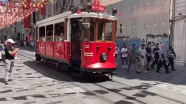 İstiklal Caddesi'nde Trafik Kazası