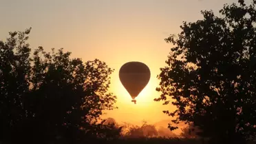 Nevşehir'de 15 Temmuz İçin Sıcak Hava Balonu Gösterisi