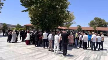 Tarım ve Orman Bakanı İbrahim Yumaklı'nın Kayınvalidesi Son Yolculuğuna Uğurlandı