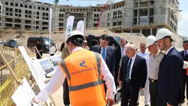 Bakanlar Ay Yıldız Karargahını İnceledi