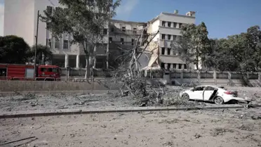 İsrail Şam'a Saldırdı: 1 Ölü, 18 Yaralı