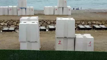 Faroz Limanı'na Dev Beton Bloklar Yerleştiriliyor