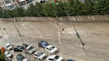 Ankara'da Sağanak Yağış Hayatı Olumsuz Etkiledi