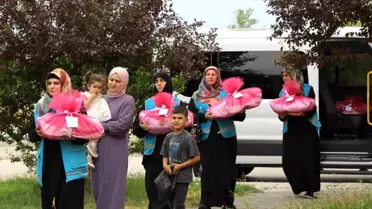 Erzincan'da Nişanlı Kızlara Çeyiz Seti Dağıtıldı