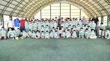Yeşilyurt Belediyesi Futbol Kursu'nda Geleceğin Yıldızları Yetişiyor