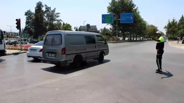 Yangın, Aydın-İzmir Otoyolu'nda Trafik Sıkışıklığına Neden Oldu