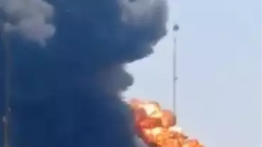 İran'da Petrol Rafinerisinde Yangın: 1 Ölü