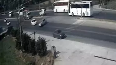 Manavgat'ta U Dönüşü Kazası Güvenlik Kamerasında