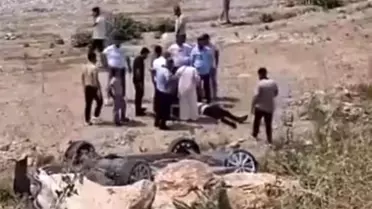 Kozluk'ta Otomobil Şarampole Yuvarlandı