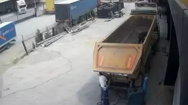 Damperli Tırda Feci Kaza: Şoför Hayatını Kaybetti