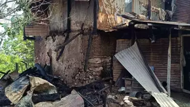 Alevler 88 Yaşındaki Kadının Evini Sardı