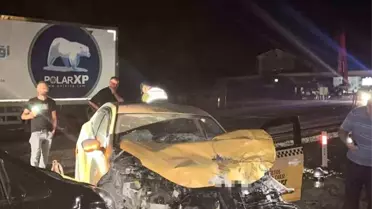 Zonguldak'ta Ticari Taksi Tıra Çarptı: 1 Ağır Yaralı