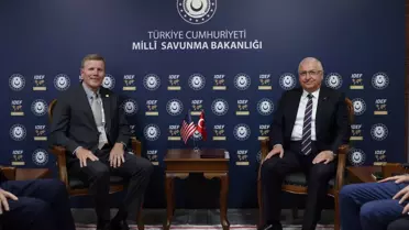 Bakan Güler IDEF 2025'te Görüşmeler Yaptı
