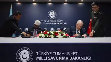 Yaşar Güler, IDEF 2025'te Irak ve Somali Bakanlarıyla Görüştü