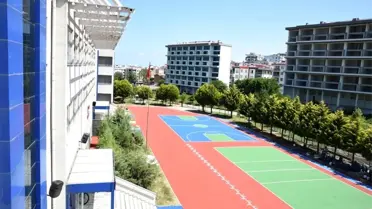 OMÜ Vakfı Koleji'nde Spor Alanı Yenileme Projesi