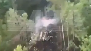 Rusya'da düşen uçağın enkazından ilk görüntüler