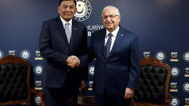 Güler ve Sjamsoeddin İstanbul'da Buluştu