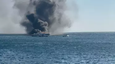 Erdek'te 15 Metre Uzunluğundaki Yat Yandı