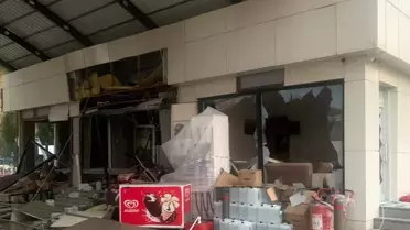 Van'da Petrol İstasyonunda Patlama