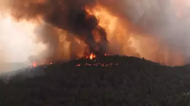 Yangının ortasında gözyaşları içinde eşini aradı