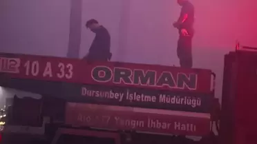Bursa'da alevlerle mücadele eden ekipler sabah namazını aracın üzerinde kıldı