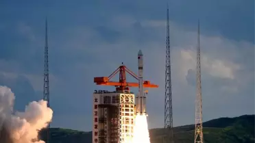 Çin Yeni Alçak Yörünge Uydularını Fırlattı