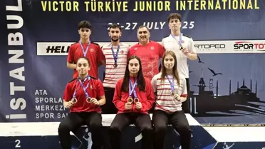 Erzincan, Badminton Turnuvasında Başarıyla Dönüyor
