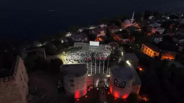 Eskihisar Kalesi'nde '7. Koğuştaki Mucize' Filmi Gösterildi