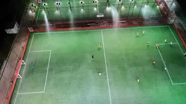 Düzce'de Futbol Sahasında Su Püskürtme Sistemi