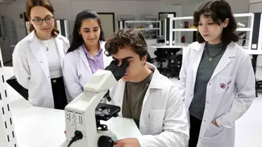 İEÜ Öğrencileri Dünyaca Ünlü Üniversitelere Kabul Edildi