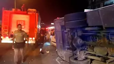 Kuşadası'nda Tur Midibüsü Devrildi