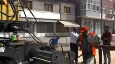 Patnos'ta Sıcak Asfalt Çalışmaları Devam Ediyor