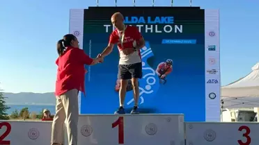 Salda Gölü'nde Triatlon Heyecanı