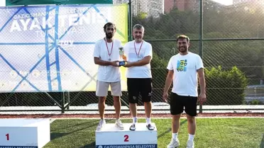 Gaziosmanpaşa'da Ayak Tenisi Turnuvası Coşkuyla Gerçekleşti