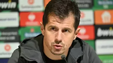 Mourinho'nun yüzüne bakmadığı futbolcuyu Emre Belözoğlu kaptı