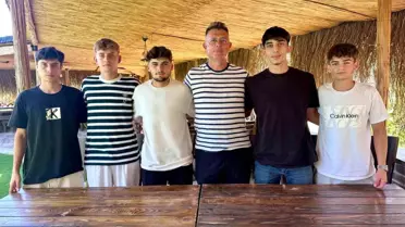 Yıldızspor'dan Genç Yıldızlara Yeni Anlaşma