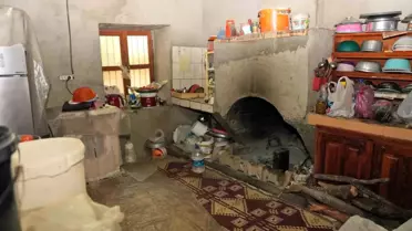 Alanya Belediyesi'nden Meryem Teyze'ye Konteyner Ev Desteği