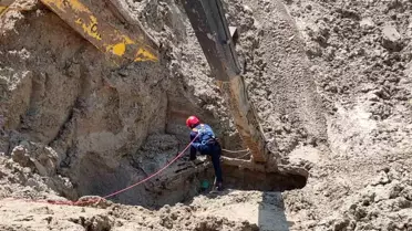 Silivri'de Kum Ocağındaki Göçükte Operatör Hayatını Kaybetti