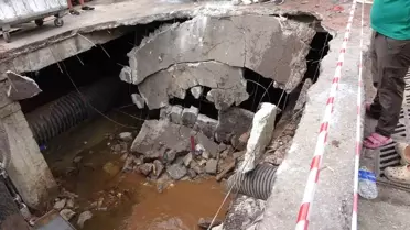 Kocaeli'de Hafriyat Kamyonu Çökme Sonucu Çukura Düştü