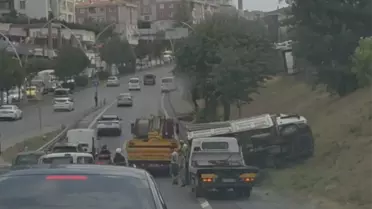 Gaziosmanpaşa'da Kaza: Trafik Kilitlendi