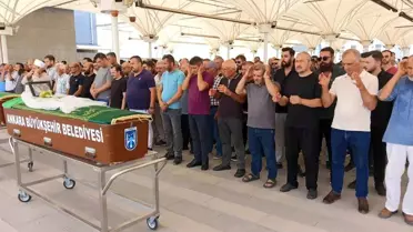 15 Yaşındaki Kız, Kadını Boğarak Öldürdü