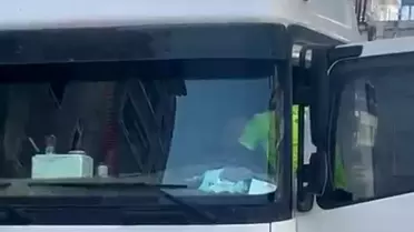 Kalp Krizi Geçiren Tır Sürücüsü Kazaya Sebep Oldu