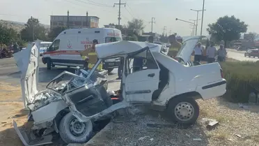 Kula'da Otomobil Kazası: İki Ölü, Bir Yaralı